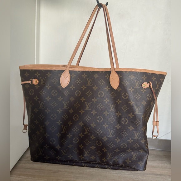 Louis Vuitton Handbags - Louis Vuitton Neo Neverfull
Monogram (Without Pouch) MM Pink Lining